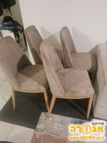 כסאות
