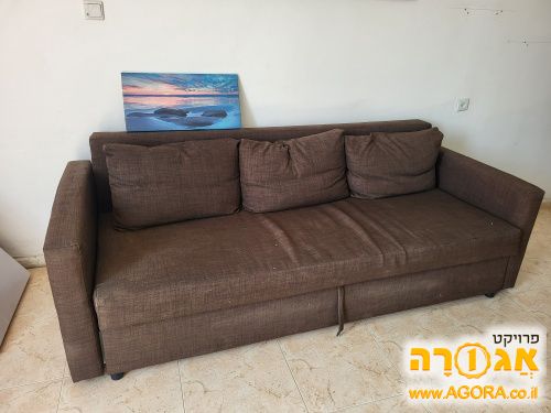 3 ארונות בגדים וספה-כורסה-שולחן סלון