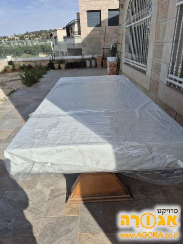 שולחן