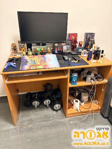 שולחן מחשב לתלמיד