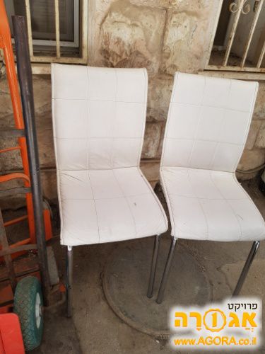 כיסאות