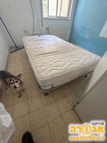 מיטה עם מזרן