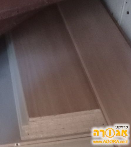 מדפים מארון