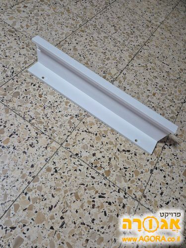 מדף של איקאה