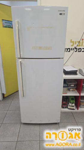 מקרר בינוני