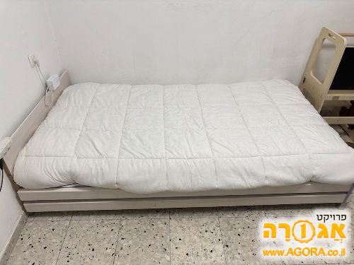 מיטה וחצי בסיס נמוך + מזרון