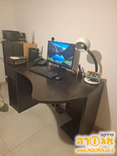 שולחן מחשב