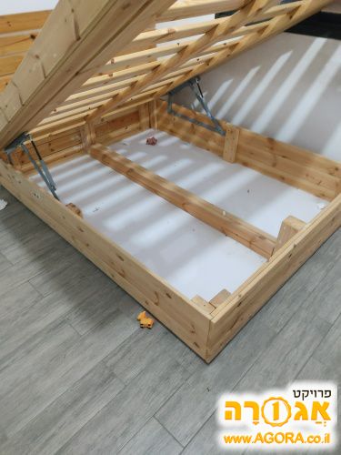 מיטה זוגית 2.0×1.6 עם ארגז מצעים ומזרון