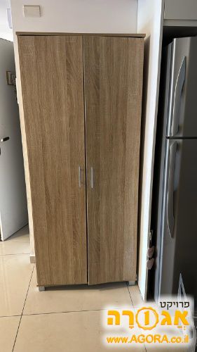 ארון בגדים