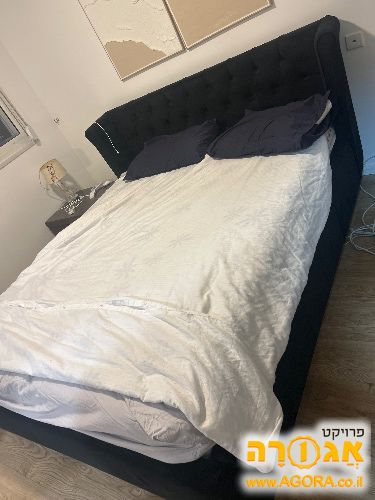 מיטה זוגית לחדר שינה מתכווננת