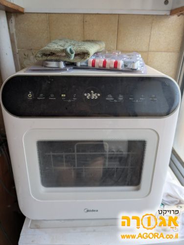 מדיח שולחני Midea (דורש תיקון)