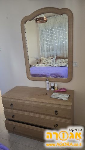סט קומודה 3 מגירות ומראה ממוסגרת