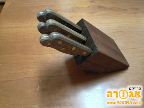 סט של 6 סכינים במעמד