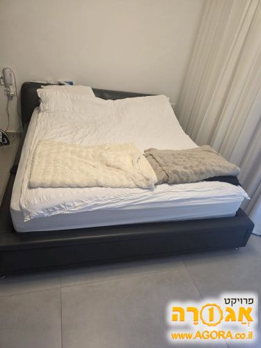 מיטה זוגית