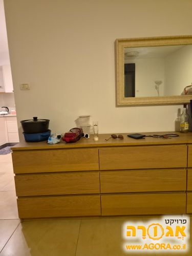 שידה גדולה