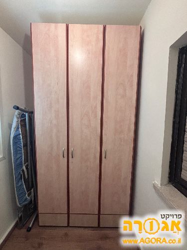ארון 3 דלתות 2.40/1.20