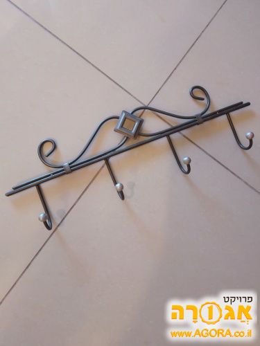 מתלה לקיר ממתכת