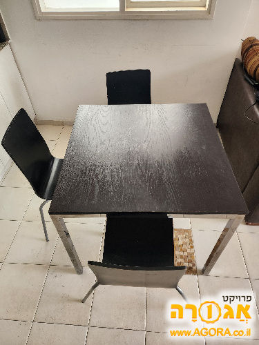 שולחן אוכל + 3 כסאות