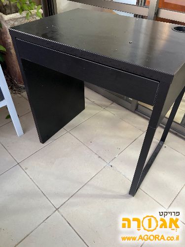 שולחן כתיבה. איקאה
