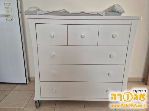 שידת החתלה