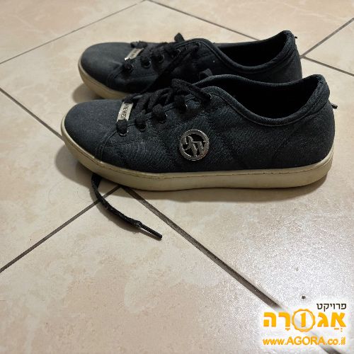 סניקרס של Nine West בצבע שחור מידה 37