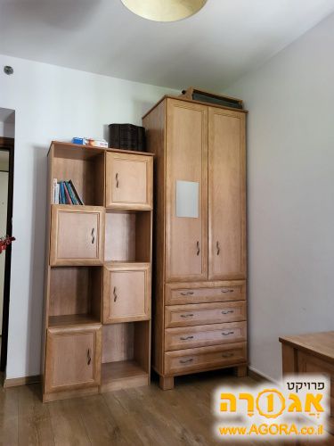 ארון וספרייה