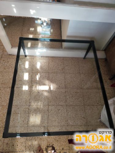 שולחן סלון גדול מזכוכית
