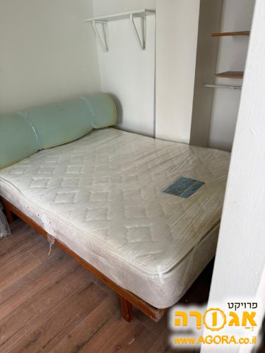מיטה זוגית ומזרון