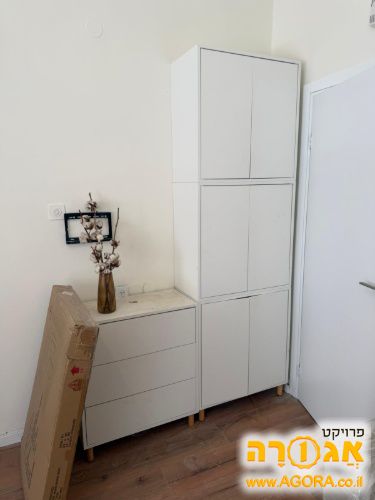 ארון ושידת מגירות