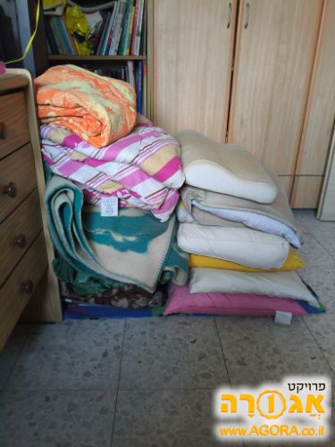שמיכות צמר פוך ,כריות,כוסות שתיה,גביעים