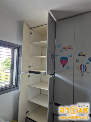 ארון בגדים