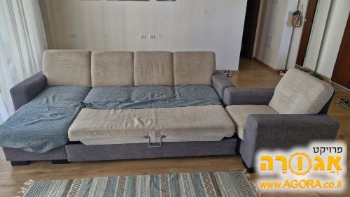 ספת מיטה וכורסה בסלון