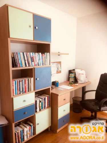 כוורות ספרים