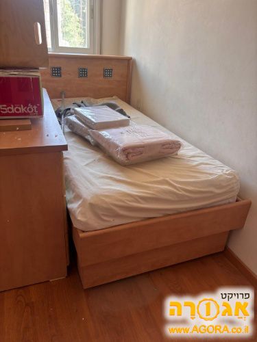 מיטה ללא מזרון