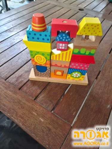 קוביות מעץ
