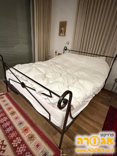 מיטה זוגית