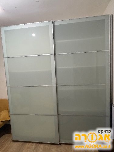 ארון בגדים