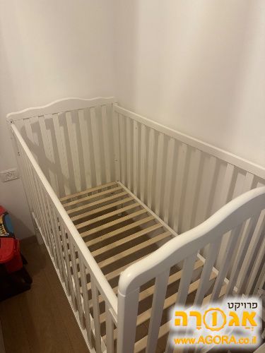 מיטת תינוק