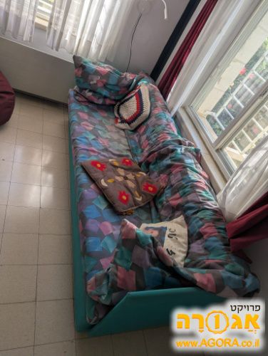 ספה נפתחת למיטה זוגית