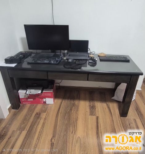 שידה ושולחן כתיבה