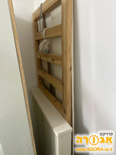 מיטה ללא מזרון