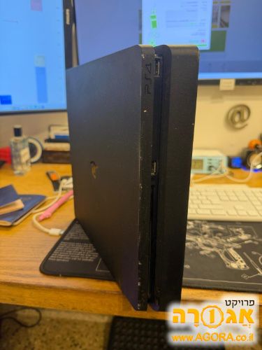 Sony PlayStation 4