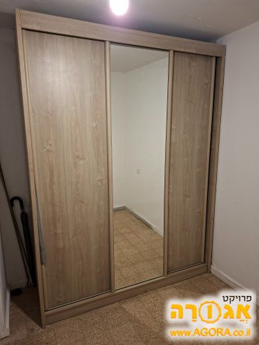 ארון בגדים