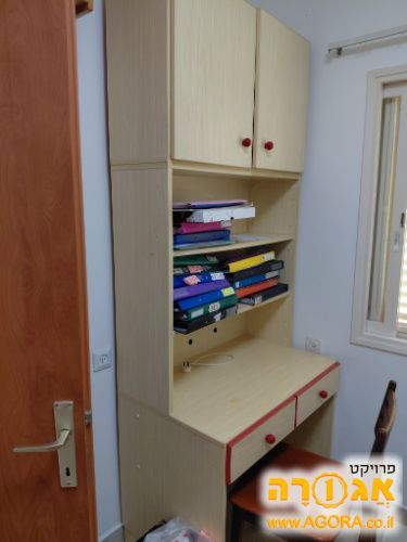 שידת כתיבה + מדפים + ארון