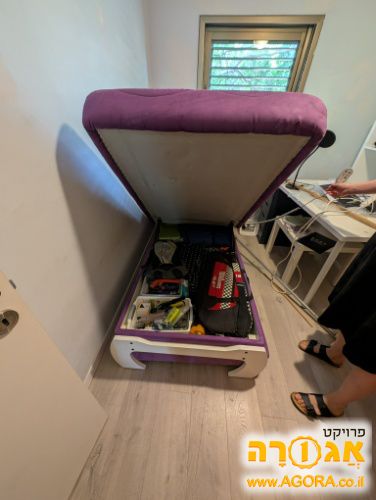 מיטת נוער עם גב מתרומם
