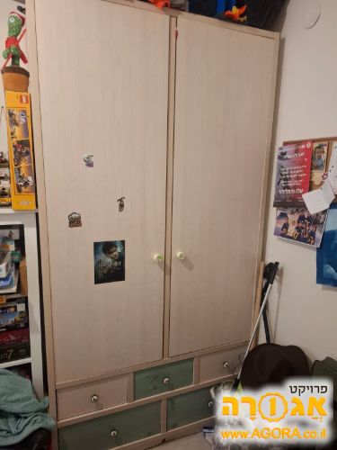 ארון בגדים