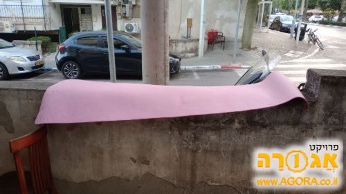 מחצלת ורודה אלסטית