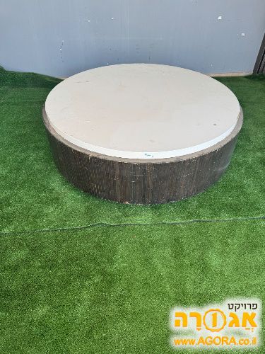 שולחן עגול