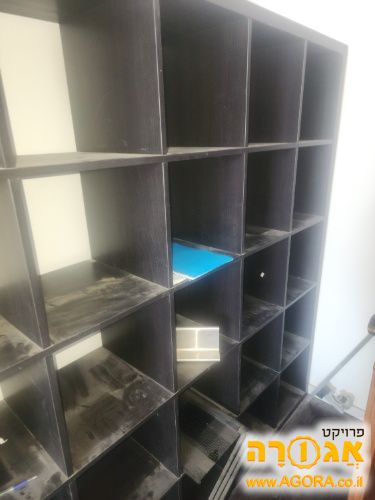 ספרייה איקאה