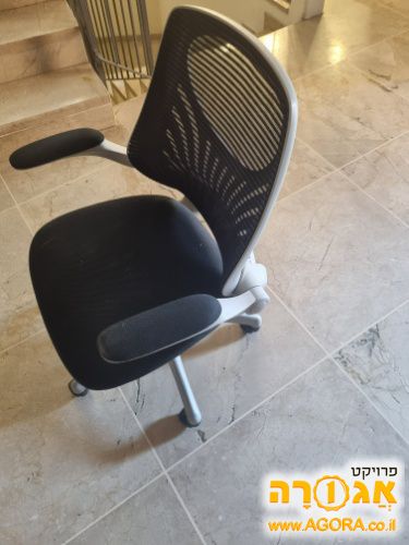 כסא משרדי תקין